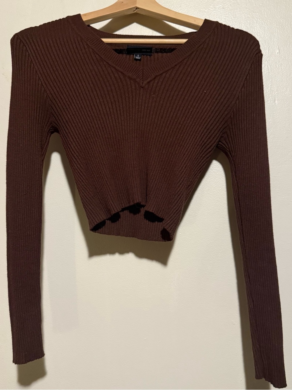 Brown Ribbed Cropped V-Neck Sweater - Picture 2 of 3